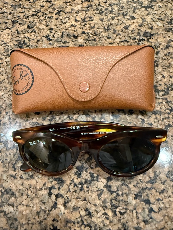 Ray-Ban Wayfarer Oval Polarized